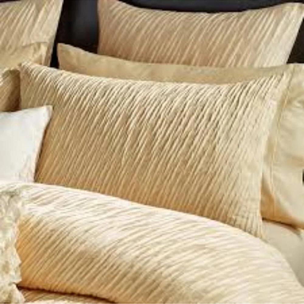Donna Karan Home Gold Dust Standard/Queen Sham